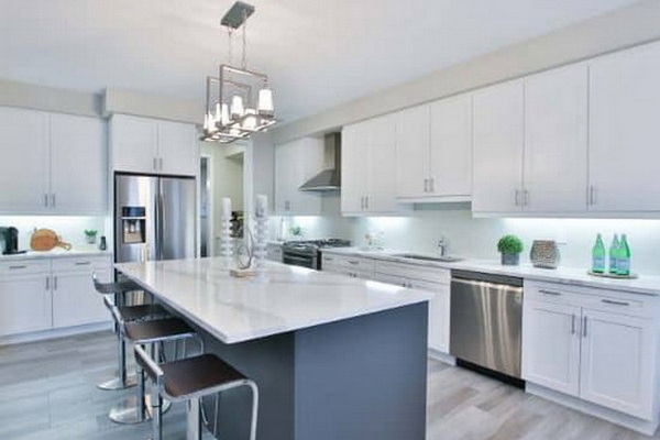 Contemporary kitchen units